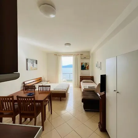 Beachfront * Sarande